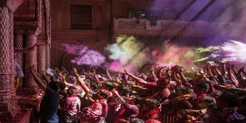 image Holi_three_d011f6c2e4